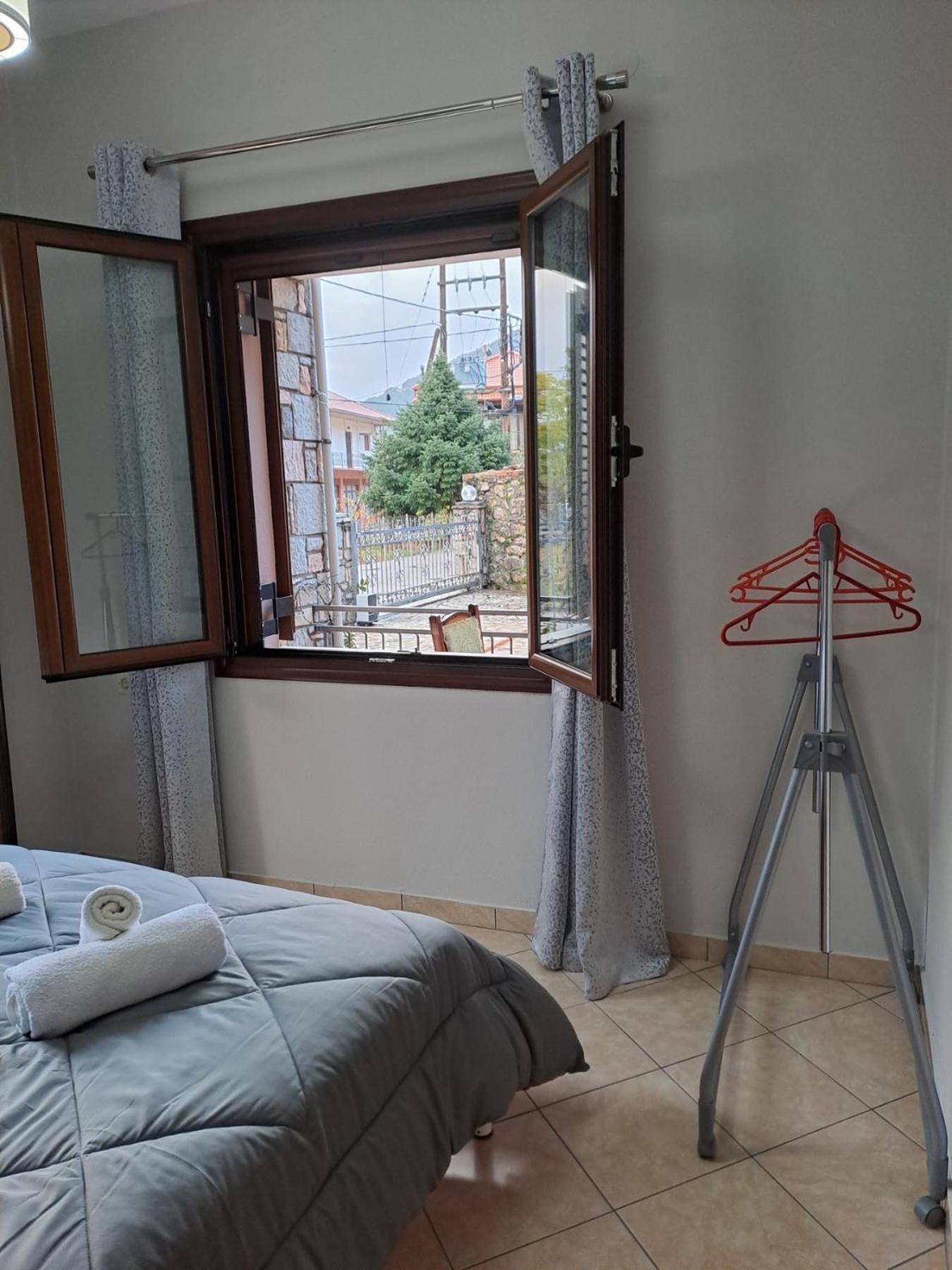 Kontolati's Mountain House Apartment *