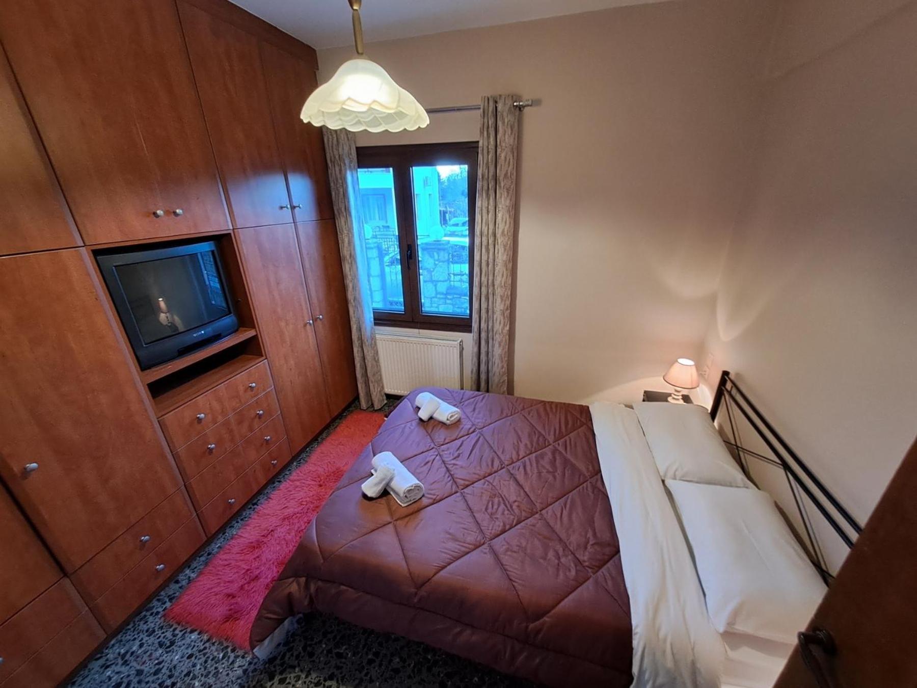 Kontolati's Mountain House Graviá